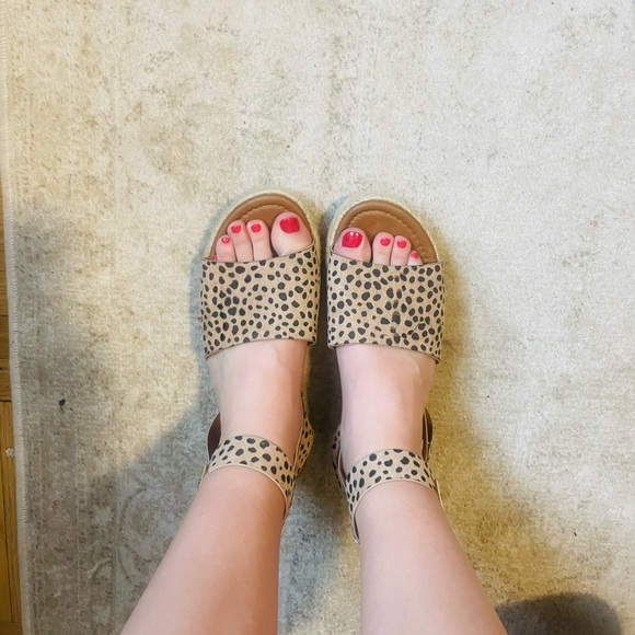 Leopard cheetah print espadrille platform sandals - Picture 2 of 3